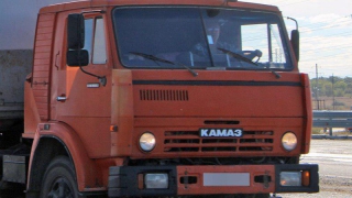Закупка 12 «КамАЗов» для дорожных работ приостановлена из-за жалобы в УФАС Закупка 12 «КамАЗов» для дорожных работ приостановлена из-за жалобы в УФАС