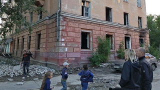 Руины дома на Ново-Астраханском шоссе начали растаскивать мародеры