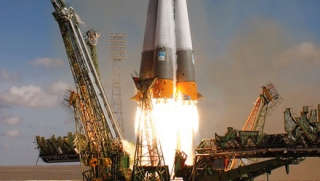 Россия запустила в космос первого робота Россия запустила в космос первого робота