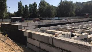 В поселке Приволжский началось строительство школы с бассейном