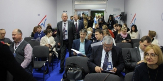 На II Саратовском экономическом форуме прошли дебаты «Бизнес и власть — полный контакт»