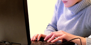 В Дергачах женщину уличили в оформлении кредита на мертвого мужа В Дергачах женщину уличили в оформлении кредита на мертвого мужа