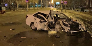 В Энгельсе «Гранта» стала грудой металла из-за нетрезвого водителя В Энгельсе «Гранта» стала грудой металла из-за нетрезвого водителя