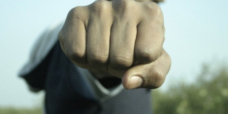 Саратовца осудили за избиение соседки и отправили лечиться от наркомании Саратовца осудили за избиение соседки и отправили лечиться от наркомании