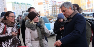 Володин призвал ускориться со строительством школы в Солнечном-2