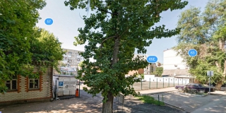 На Киселева обнаружили незаконную платную автостоянку На Киселева обнаружили незаконную платную автостоянку