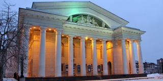 На аукцион по ремонту Саратовского театра оперы и балета не подали ни одной заявки