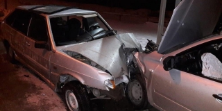 В Вольске несовершеннолетняя пострадала в лобовом столкновении машин В Вольске несовершеннолетняя пострадала в лобовом столкновении машин