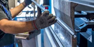 Саратовский завод будет выпускать промышленные очистители воздуха Саратовский завод будет выпускать промышленные очистители воздуха