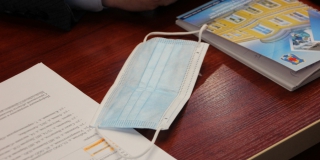 Стрелюхин: Область должна выйти на производство 100 000 масок в сутки Стрелюхин: Область должна выйти на производство 100 000 масок в сутки