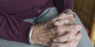 Минздрав ответил на жалобу старика: пожилые люди должны вызывать врачей на дом