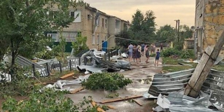 В Питерском районе объявлен режим ЧС из-за разрушений от ветра