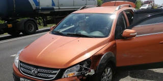 Лихач-пенсионер на китайском авто устроил массовое ДТП под Хвалынском Лихач-пенсионер на китайском авто устроил массовое ДТП под Хвалынском