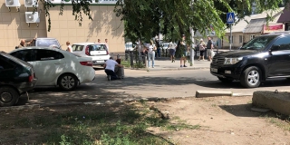 В центре Саратова «Лэнд Крузер» сбил женщину на пешеходном переходе