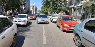 На Вольской женщина-пешеход пострадала при столкновении двух машин На Вольской женщина-пешеход пострадала при столкновении двух машин