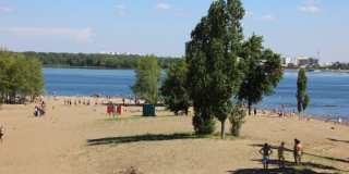 У саратовца на городском пляже похитили 12 тысяч рублей