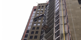 В Энгельсе рабочий на стройке погиб при падении с 15-го этажа