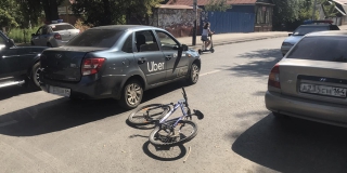 На Пугачева 12-летний велосипедист пострадал в ДТП с таксистом «Uber»