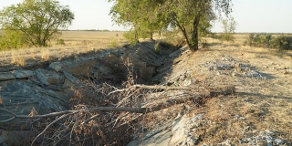 Жители поселка Радищево возмущены уничтожением оросительного канала неизвестными
