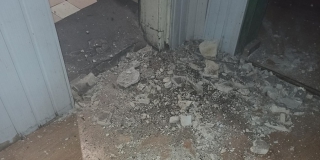 В аварийном доме на Московской рухнувший потолок едва не придавил детей 