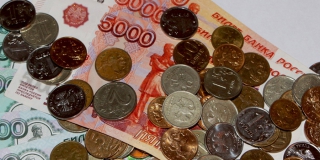 Расходы на зарплаты саратовских чиновников превысили 1 млрд рублей