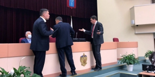 Коммунисты устроили скандал в Саратовской думе из-за технического сбоя при голосовании
