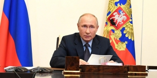 Путин присвоил звание заслуженного врача завотделением саратовской больницы №6