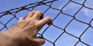 Безработных саратовцев приговорили к колонии за сбыт наркотиков в Волгограде Безработных саратовцев приговорили к колонии за сбыт наркотиков в Волгограде