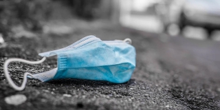 Поход в «Яблоньку» без маски обернулся для саратовца штрафом 3000 рублей Поход в «Яблоньку» без маски обернулся для саратовца штрафом 3000 рублей