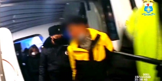 Саратовца сдали полицейским за курение в туалете самолета Саратовца сдали полицейским за курение в туалете самолета