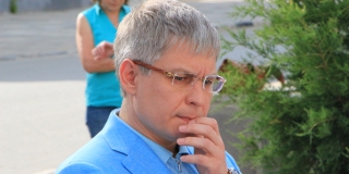 Исключенный из «Единой России» Сергей Курихин потребовал себе права депутата-самовыдвиженца