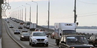 Власти отказались от перекрытия моста Саратов-Энгельс на День Космонавтики