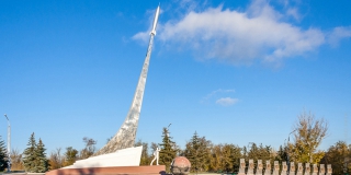 Памятник Гагарину и стелу полностью отреставрировали Памятник Гагарину и стелу полностью отреставрировали