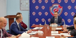 Главным тренером саратовского «Кристалла» стал чемпион мира