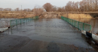 Мост через Большой Иргиз затопило из-за паводка