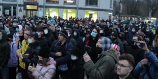 Глава Саратова заявил об ущербе городу после незаконной акции сторонников Навального