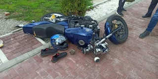 В Калининске мотоциклист на «Ямахе» разбился насмерть В Калининске мотоциклист на «Ямахе» разбился насмерть