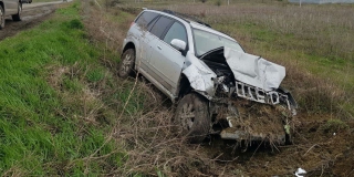 На Кумысной поляне столкнулись 4 иномарки На Кумысной поляне столкнулись 4 иномарки