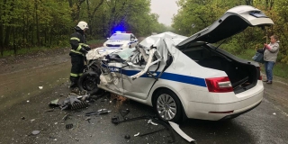 В Саратове полицейский столкнулся с микроавтобусом. Пятеро ранены В Саратове полицейский столкнулся с микроавтобусом. Пятеро ранены