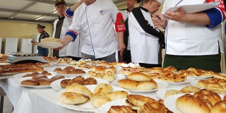 Под Саратовом военные на конкурсе выпекли более 100 видов хлебобулочных изделий