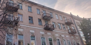 У дома с развалившимися балконами на Кирова отберут исторический статус