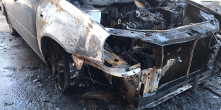 Ночью в Энгельсе загорелись два автомобиля Ночью в Энгельсе загорелись два автомобиля