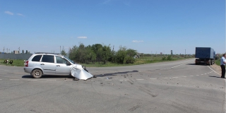 В Краснокутском районе водитель «Калины» пострадал в ДТП с «КамАЗом» В Краснокутском районе водитель «Калины» пострадал в ДТП с «КамАЗом»