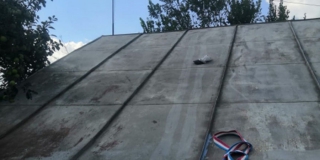 В Самойловке мужчину убило током при покраске крыши В Самойловке мужчину убило током при покраске крыши