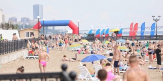 Саратовцев попросили не верить слухам об опасности воды на городском пляже