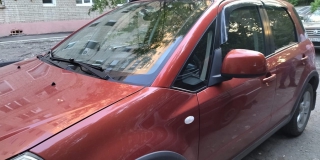 В центре Саратова у женщины арестовали «Сузуки» за крупный долг В центре Саратова у женщины арестовали «Сузуки» за крупный долг