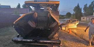 В Базарном Карабулаке мужчина пострадал в ДТП с асфальтоукладчиком В Базарном Карабулаке мужчина пострадал в ДТП с асфальтоукладчиком