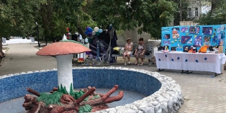 В Хвалынске на День города учителей вынудили 8 часов находиться на жаре В Хвалынске на День города учителей вынудили 8 часов находиться на жаре