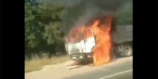 На Ново-Астраханском шоссе сгорел самосвал «КамАЗ»