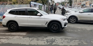 На Радищева «БМВ» сбил 11-летнего велосипедиста На Радищева «БМВ» сбил 11-летнего велосипедиста